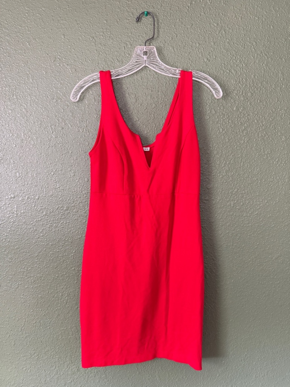 Red Sleeveless V-Neck Sheath Dress